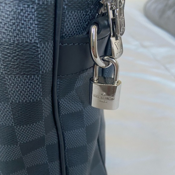 Louis Vuitton Porte Documents Brand new condition. - Picture 5 of 9